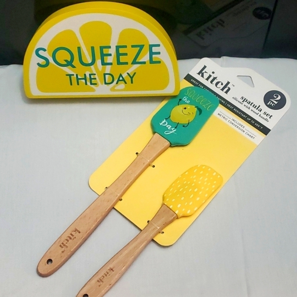 Squeeze The Day- 3 Piece Set- 2 Silicone Spatulas & 1 Decorative Plaque
